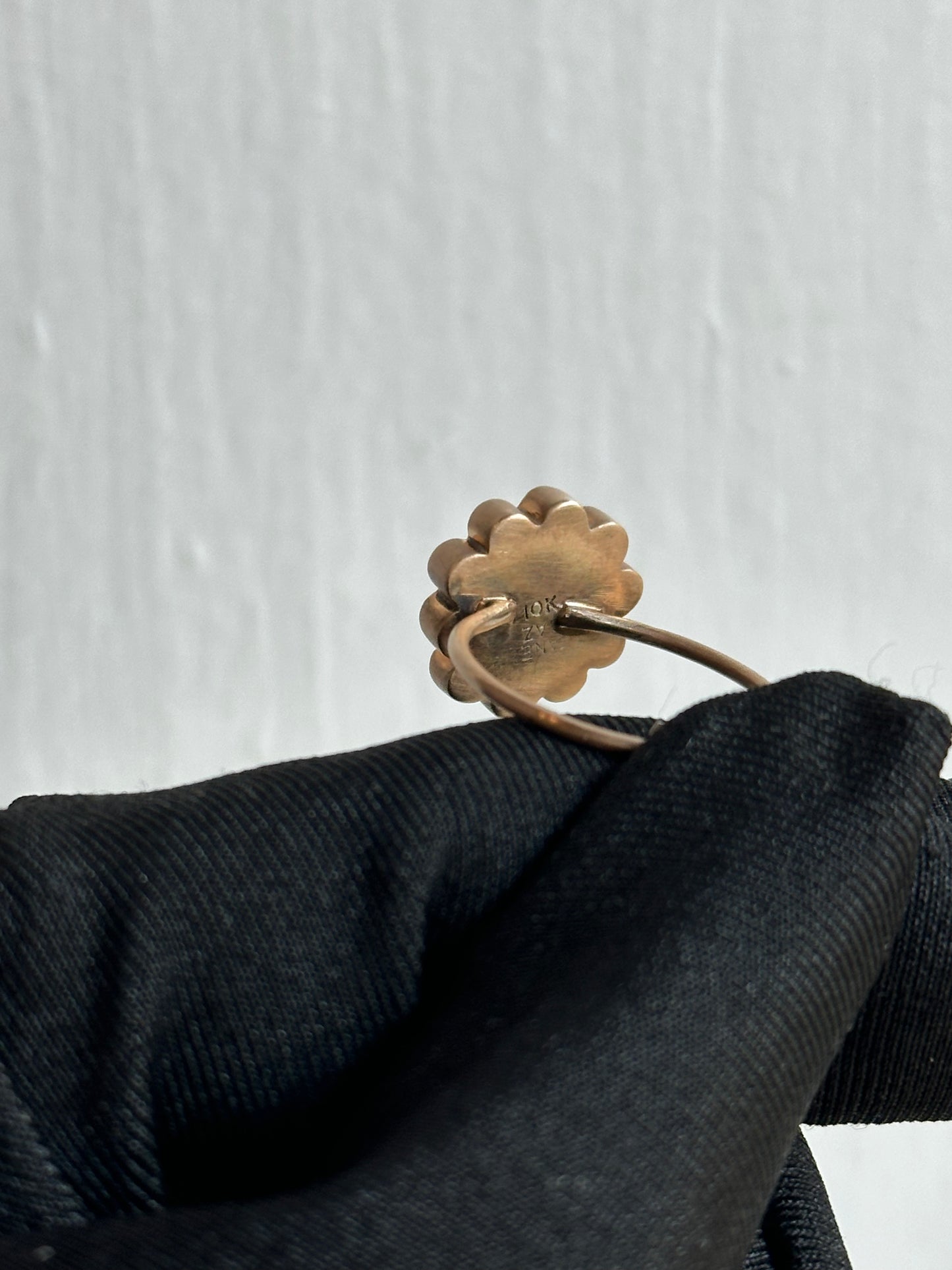 Matte 10kt Yellow Gold Pearl Ring with Flower Bezel Setting – Elegant Gold and Pearl Jewelry