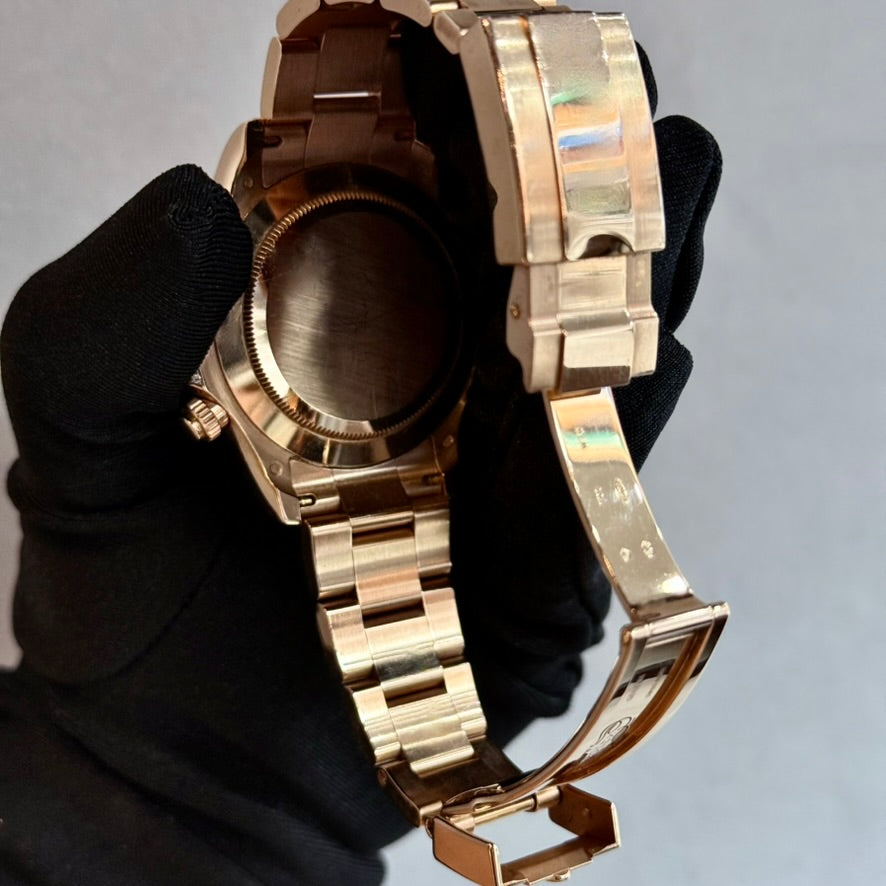 Rolex Daytona 116505 – 40mm Rose Gold, Rainbow Bezel, Diamond Dial – Pre-Owned