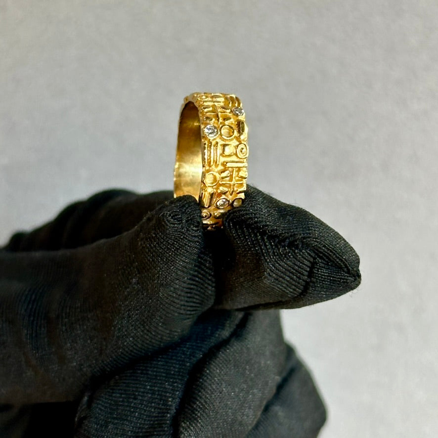 Vintage-Inspired Sticks and Circle Wide Band in 18kt Yellow Gold – 6.5mm, 9 Diamonds