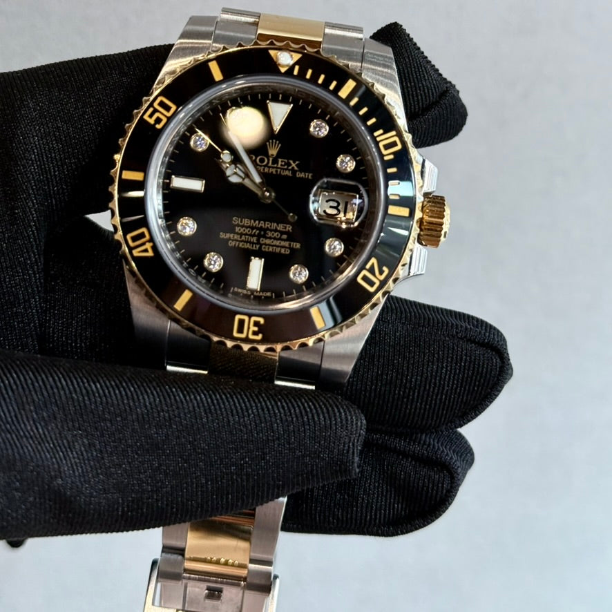 Rolex Submariner Date 116613LN – Factory Diamond Dial – 18k Yellow Gold & Steel – 40mm – 2017 – Box & Papers