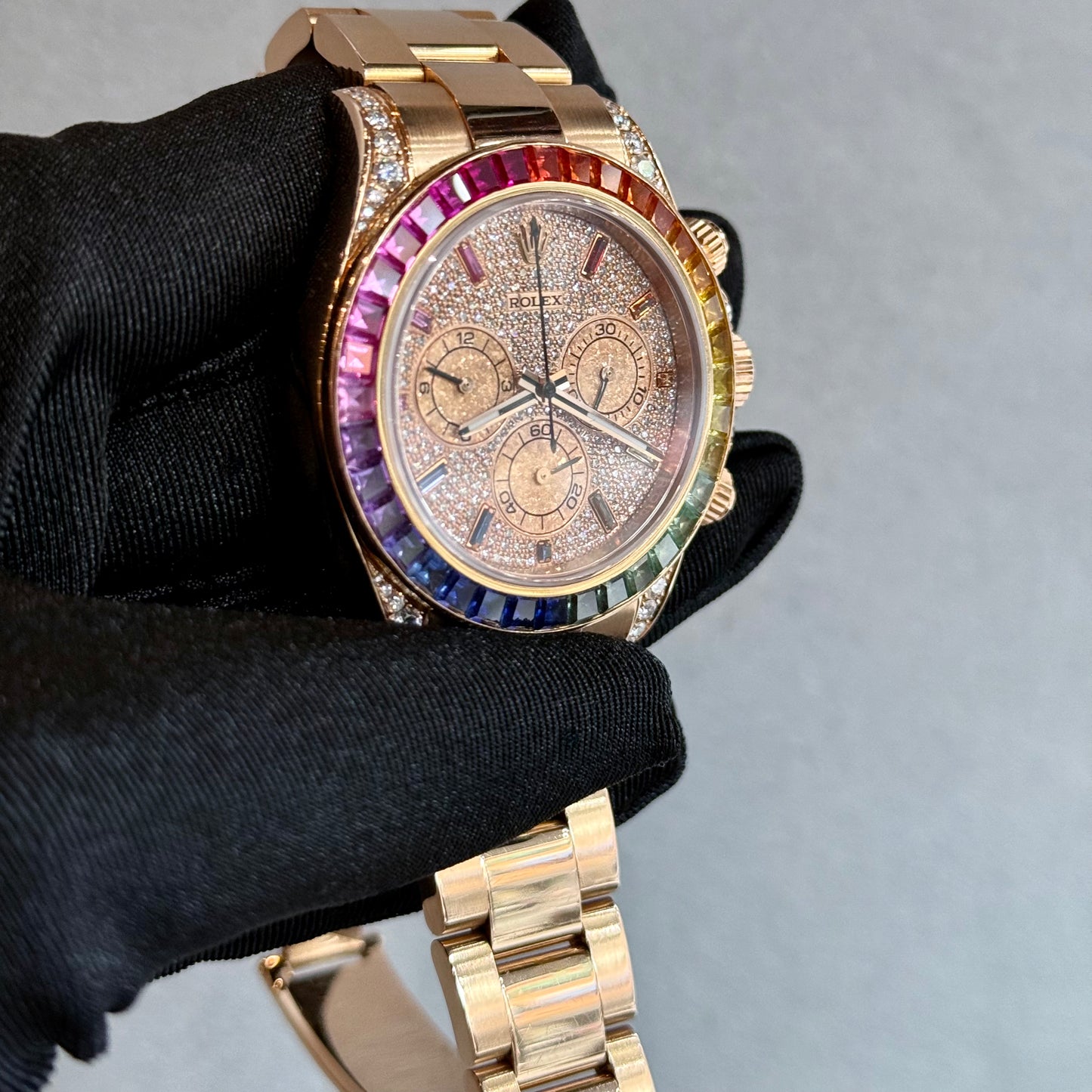 Rolex Daytona 116505 – 40mm Rose Gold, Rainbow Bezel, Diamond Dial – Pre-Owned