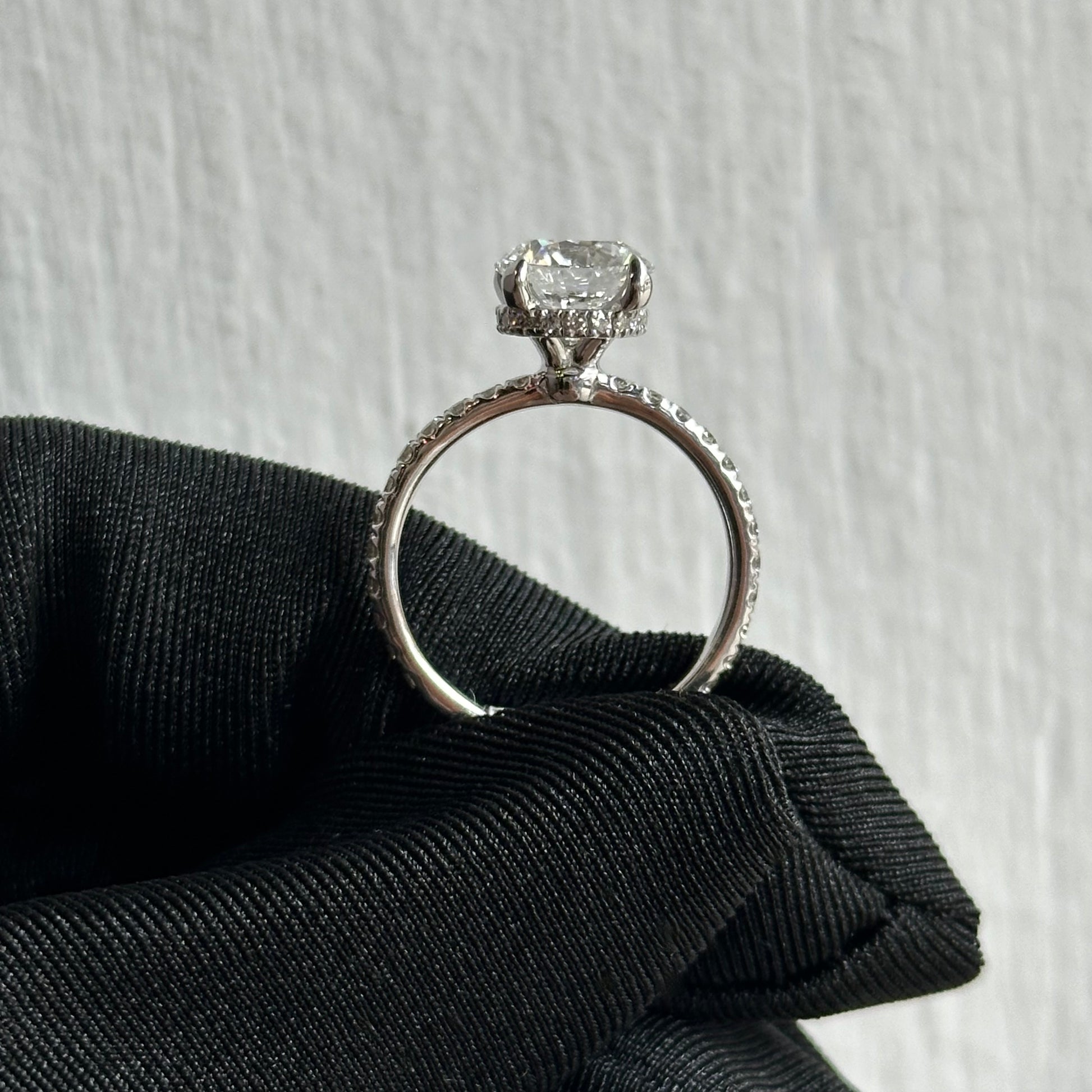 2CT Round Brilliant Cut Diamond Engagement Ring