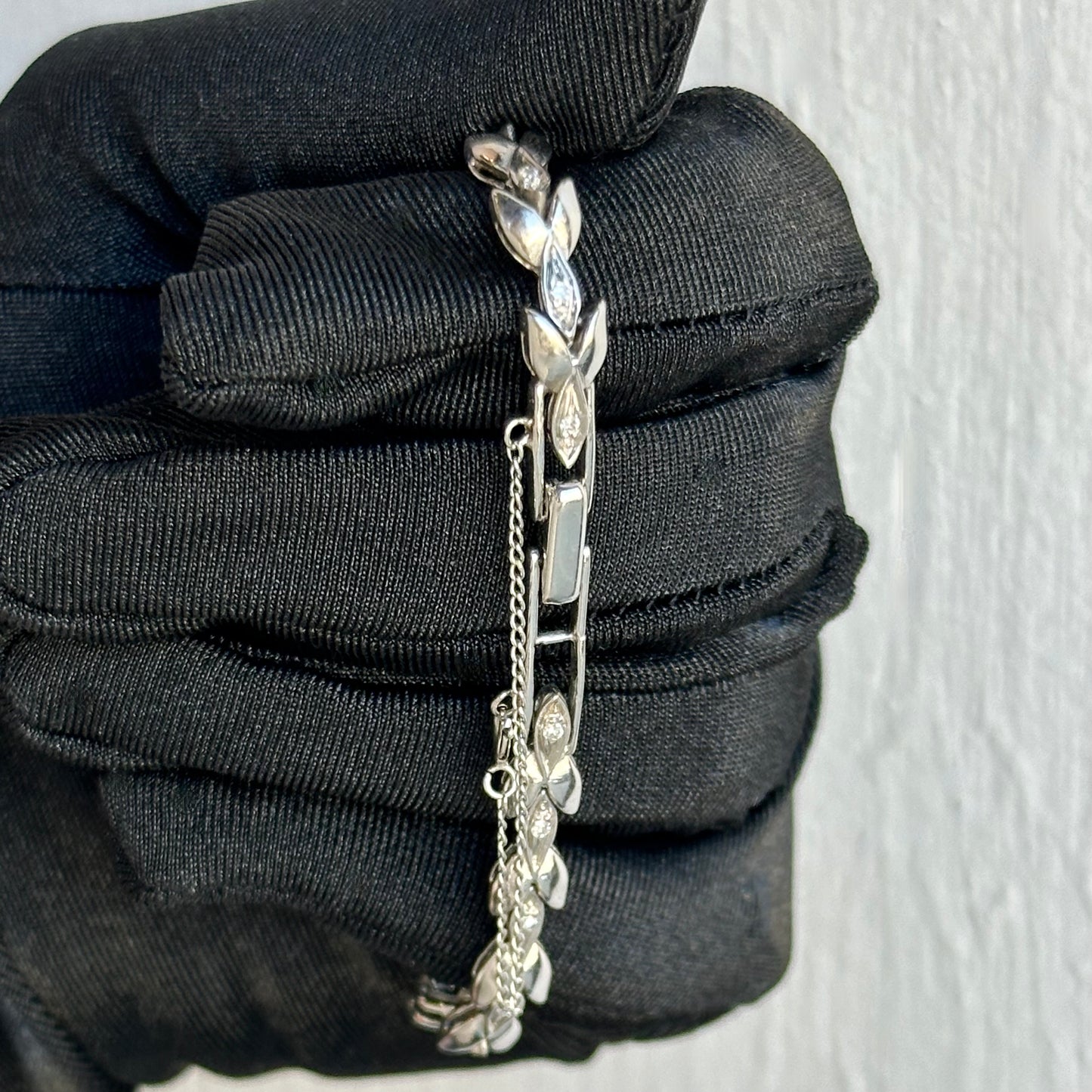 Art Deco 14kt White Gold Ladies Bulova Wristwatch with 1.37ct Standard Cut Diamonds