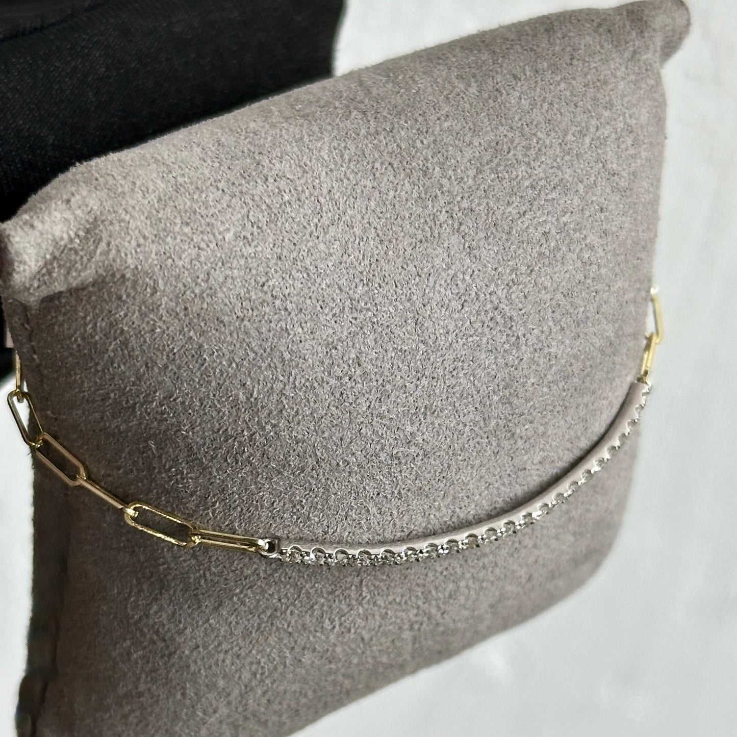 14KT Yellow Gold Diamond Bar Bracelet – 0.40CT Round Cut, Sturdy Cable Chain, Curved Design