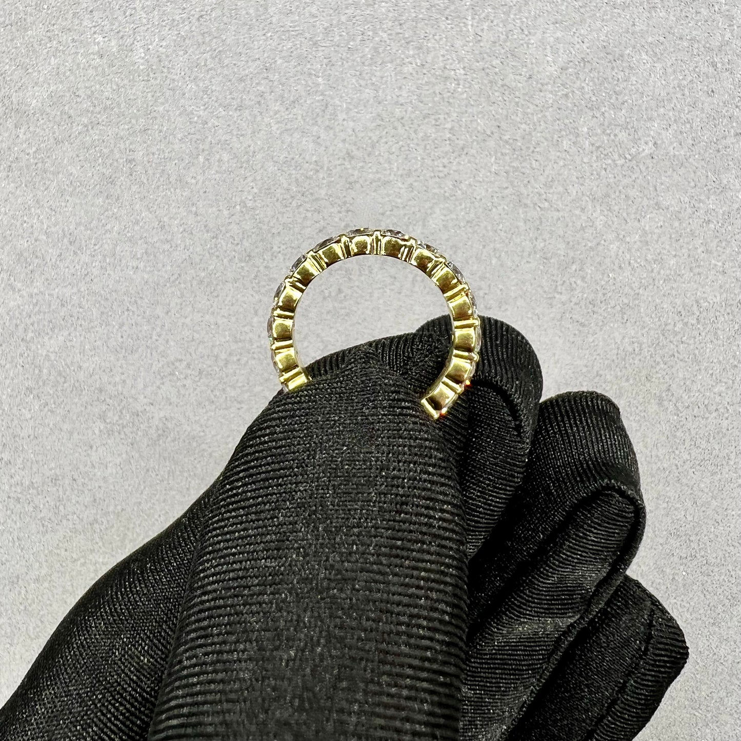 18kt Yellow Gold Diamond Eternity 3.40ctw G Vs2