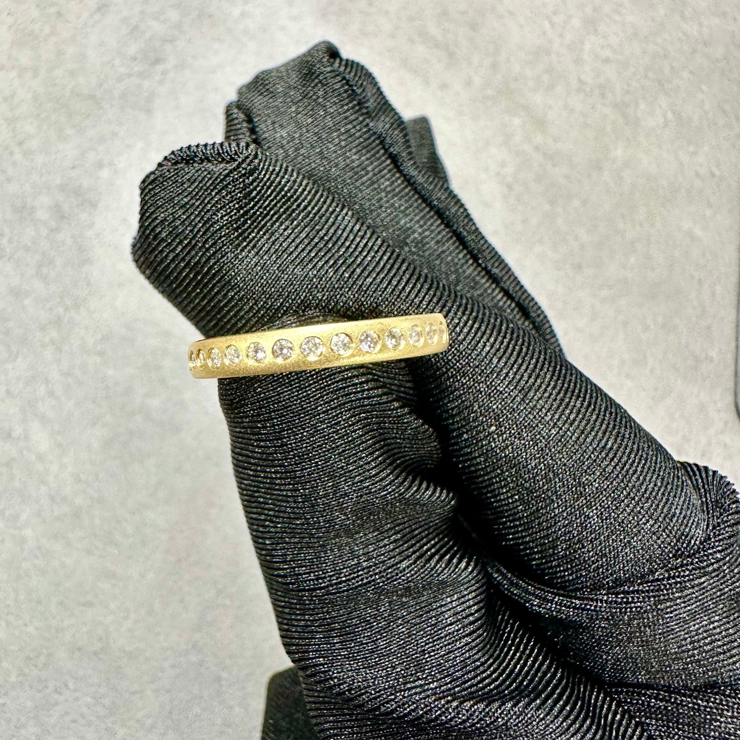 Satin Finish Ladies Band with Burnish Set Diamonds 14ktyg