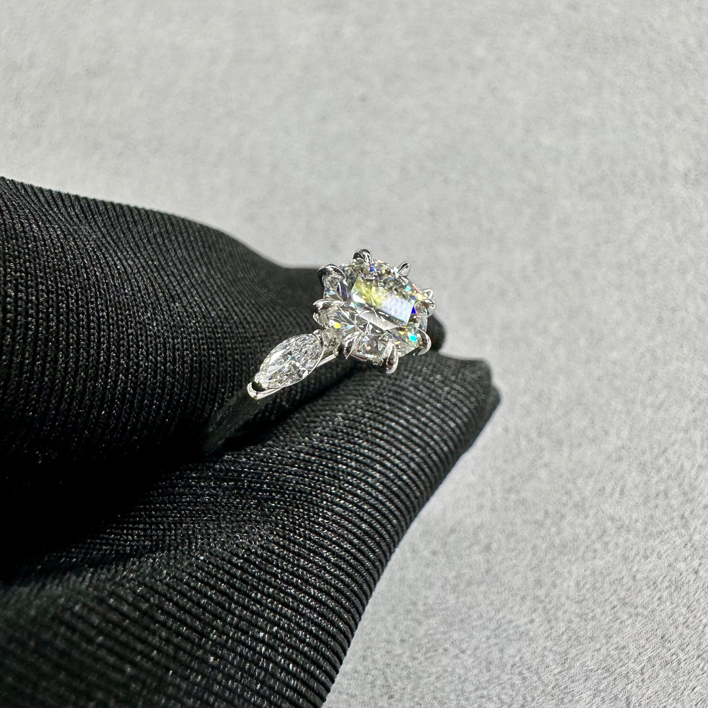 8 Prong 1.02ct J VS2 Platinum Diamond Engagement Ring
